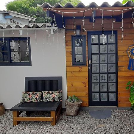 Villacasamarela Mini Casinhas De Hospedes Rio Vermelho Florianópolis الغرفة الصورة